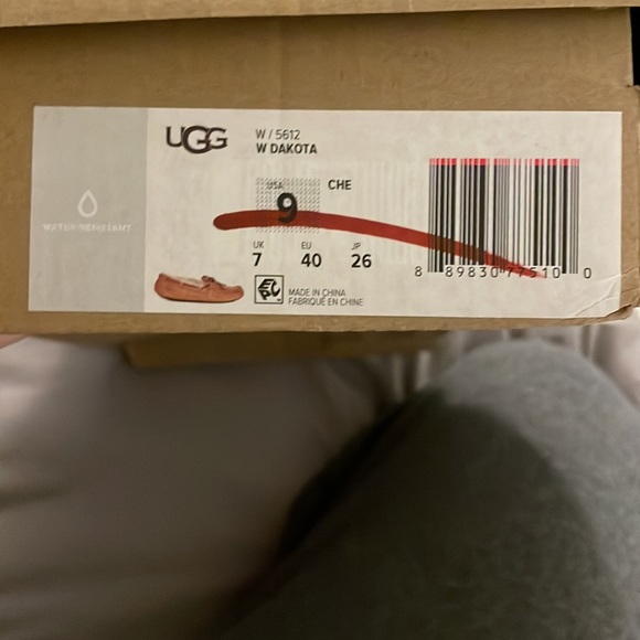 Ugg Dakota Womens US9 UK40 chestnut EUC - Picture 9 of 10